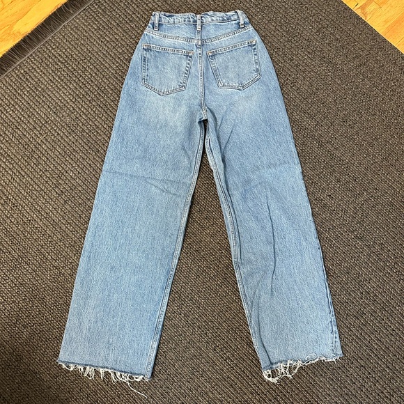 Reformation jeans with pleated front size 23 - Picture 4 of 4